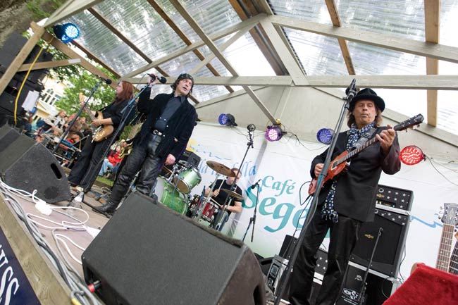 Messengers
Segeli rock'n'blues, Kotka 2008.
Avainsanat: Dave Lindholm Segeli rock'n'blues Messengers