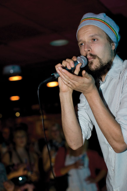 Jukkapoika 20009
Avainsanat: Jukkapoika Jukka Rousu reggae Yellari Kotka
