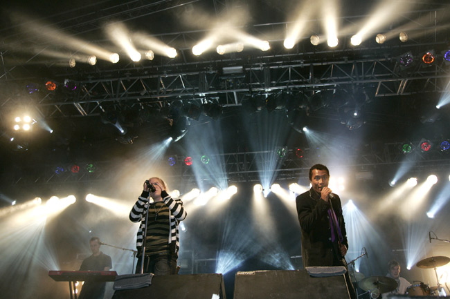 Valoissa
Avainsanat: Kwan Tidjan Mariko Tatu Risto valot parrasvalot hiphop Tainted love