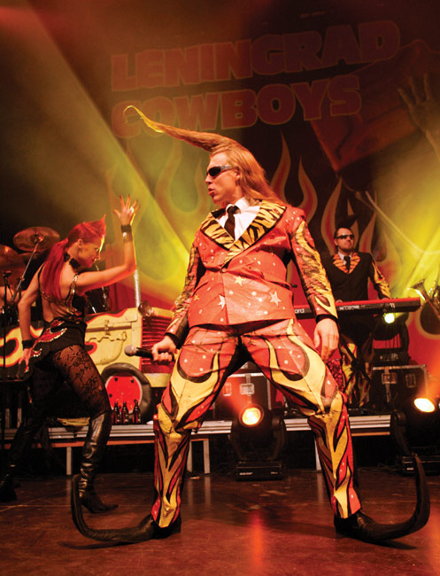 Richard Johnson
Avainsanat: Leningrad Cowboys Richard Johnson metrikengät pitkäkärkiset sukset solisti haara-asento Anna Sainila Okke