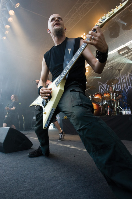 Janne
Avainsanat: Rytmihäiriö Sauna open air metal festival Tampere Janne kitaristi haara-asento