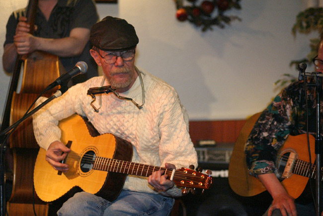 Trion stara
Mike Westhues
Avainsanat: Mike Westhues blues trio tompuri
