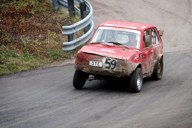 Täysillä
Tero Jaatinen 2007
Avainsanat: Musakuvat goes jokkis jokamiesluokka kilpa-autoilu vauhti sponsori sponsoroida promootio Tero Jaatinen kuljettaja ajaa kaasuttaa kilpailla Täysillä
Tero Jaatinen 2007
Avainsanat: Musakuvat goes jokkis jokamiesluokka kilpa-autoilu vauhti sponsori sponsoroida promootio Tero Jaatinen kuljettaja ajaa kaasuttaa kilpailla
