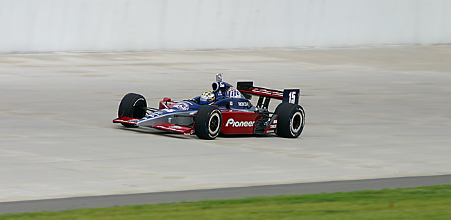Kenny Bräck
Kenny Bräck Rahal-tallin Dallara Hondalla, Nashville 2003.
Avainsanat: Kenny Bräck Rahal Dallara Honda IRL Indy Racing League ovaali kilpa-auto kilpa-ajaja vauhti tie asvaltti Pioneer