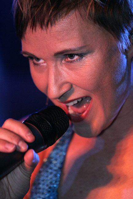 Miina
Avainsanat: Miina Mikkonen veikeä suu auki Yö Danny D'Voices