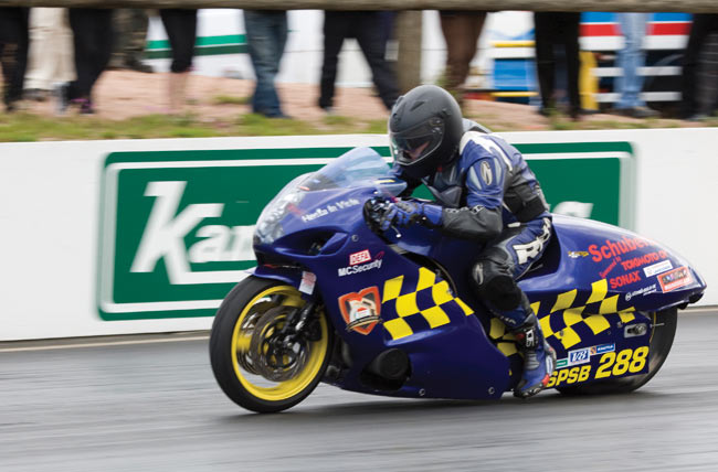 Lähtee
SPSB 2888
Avainsanat: Drag racing kiihdytysajo Alastaro Musakuvat sponsori sponsoroida mainos moottoripyörä kiihdyttää Lähtee
SPSB 2888
Avainsanat: Drag racing kiihdytysajo Alastaro Musakuvat sponsori sponsoroida mainos moottoripyörä kiihdyttää