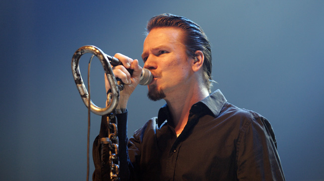 "Maailman luotettavin ja tylyin mies"
Mikko Viman
Avainsanat: 45 Degree Woman Mikko Viman erikoinen mikkiteline maailman luotettavin ja tylyin mies