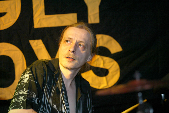 Rumpali
Arska the Animal pistää rokkia menemään.
Avainsanat: Arska the Animal rumpali rock Acoustic Ugly Boys