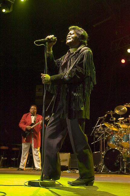 James Brown
LänsiAuto Areena 1.11.2006
Avainsanat: James Brown Soul Brother Number One Goodfather Of Hardest Working Man In Showbiz Black Musta Funk R&B Legenda Legend jäähyväiskeikka James Brown
LänsiAuto Areena 1.11.2006
Avainsanat: James Brown Soul Brother Number One Goodfather Of Hardest Working Man In Showbiz Black Musta Funk R&B Legenda Legend jäähyväiskeikka