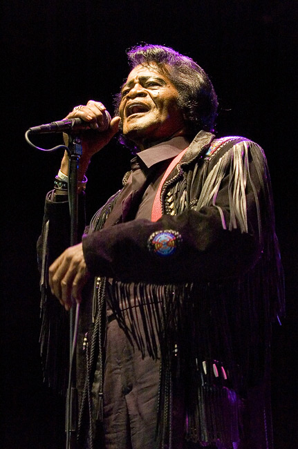 James Brown
LänsiAuto Areena 1.11.2006
Avainsanat: James Brown Soul Brother Number One Goodfather Of Hardest Working Man In Showbiz Black Musta Funk R&B Legenda Legend jäähyväiskeikka James Brown
LänsiAuto Areena 1.11.2006
Avainsanat: James Brown Soul Brother Number One Goodfather Of Hardest Working Man In Showbiz Black Musta Funk R&B Legenda Legend jäähyväiskeikka