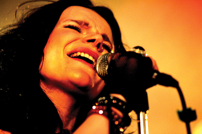 Bleed
"Go on and hurt me,
Make me bleed"
Avainsanat: Agnes Pihlava Bleed vauhdikas kasarock go on and hurt me make me bleed Puola idols