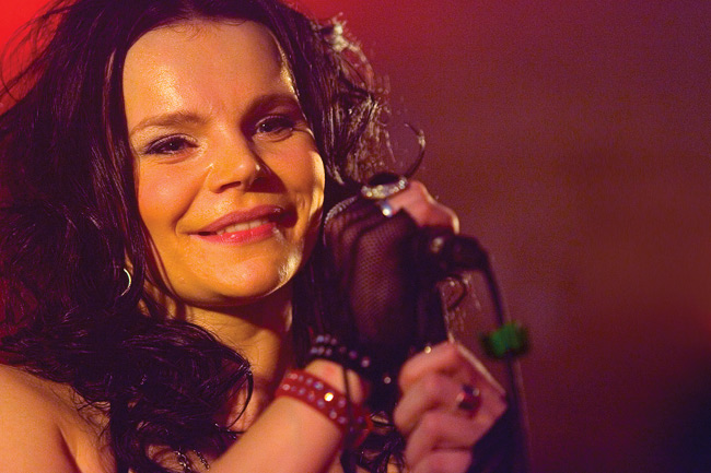 Agnes Pihlava
Suomen 2005 Idols-kisan neljäs.
Avainsanat: Agnes Pihlava When the night falls Idols suloinen kaunis puola puolalainen