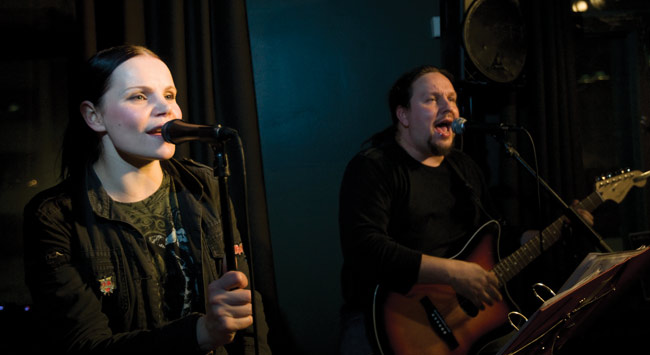 Duo-meininki
Kotka 2011
Avainsanat: Agnes Pihlava Idols Kotka Karoliiina