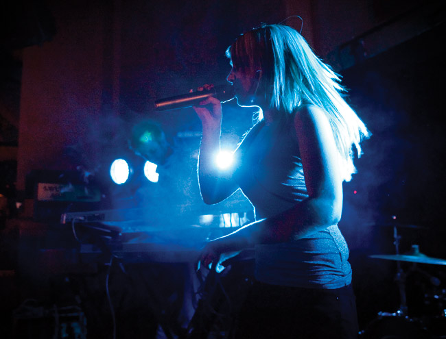 Anna vauhdissa
Avainsanat: Anna Abreu Idols Amarillo latino sinen valo Ivory tower pop