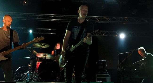 Apulanta 2011
Kotka Rockfestival
Avainsanat: Apulanta Kotka rockfestival Toni Wirtanen Antti Pitkäjärvi Sami Lehtinen Sipe Satapukki