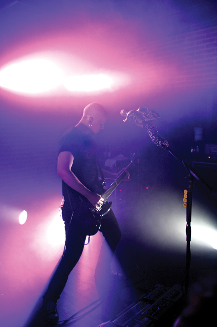 Haara-asento
Tonde
Avainsanat: Apulanta Toni Wirtanen tulkita välittäjäaine välittää tunteita Tonde haara-asento soittaa 