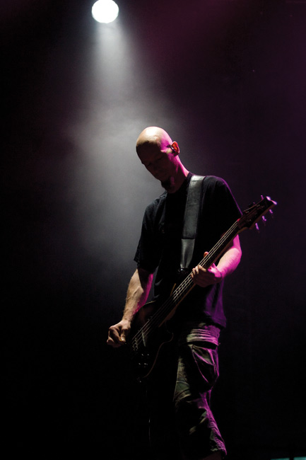 Parta-Sami 2007
Avainsanat: Apulanta Kotkan Meripäivät Sapokka Sapokan jättiteltta Parta-Sami Lehtinen basisti valo kalju