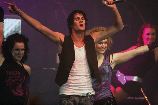 Basshunter
Eli ruotsalainen Jonas Altberg ja tanssitytöt
Avainsanat: NRJ radio awards hartwall-areena helsinki Basshunter Jonas Altberg tanssijat eurodance