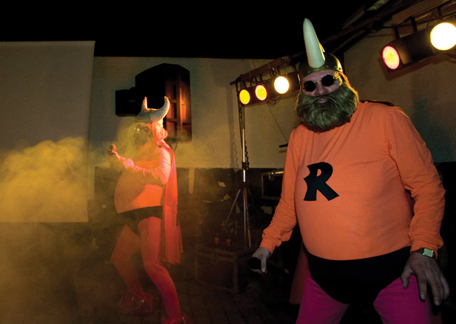 Voi ryydana
Bat & Ryyd, Club Bakkanaali, Pyhtää 2008.
Avainsanat: Bat & Ryyd Batman ja Ryydman huumori voi ryydana sarvet trikoot vatsa tossut Clun Bakkanaali Pyhtää Huutjärvi