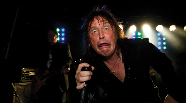 Tommi Läntinen
... on vakavasti otettava solisti...
Avainsanat: Boycott classic rock Kouvola Vaakuna Marilyn Tommi Läntinen irvistää pelleillä leikkiä poseerata Tommi Läntinen
... on vakavasti otettava solisti...
Avainsanat: Boycott classic rock Kouvola Vaakuna Marilyn Tommi Läntinen irvistää pelleillä leikkiä poseerata