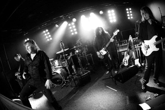 Boycott 2008
Tommi Läntinen - laulu
Hombre Lampinen - kitara
Jari Varjo - rummut
Baba Salama - kitara
Luca Sturniolo - basso
Avainsanat: Boycott classic rock Kouvola Vaakuna Marilyn Tommi Läntinen My Sharona Ari Hombre Lampinen ari Varjo Baba Salama Luca Sturniolo mustavalkoinen Boycott 2008
Tommi Läntinen - laulu
Hombre Lampinen - kitara
Jari Varjo - rummut
Baba Salama - kitara
Luca Sturniolo - basso
Avainsanat: Boycott classic rock Kouvola Vaakuna Marilyn Tommi Läntinen My Sharona Ari Hombre Lampinen ari Varjo Baba Salama Luca Sturniolo mustavalkoinen