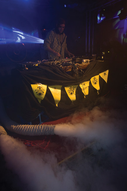 Musaa tuutista ja savua putkesta
Hege
Avainsanat: Bujashaka Kairo Kotka bileet dj Hege raskassavu
