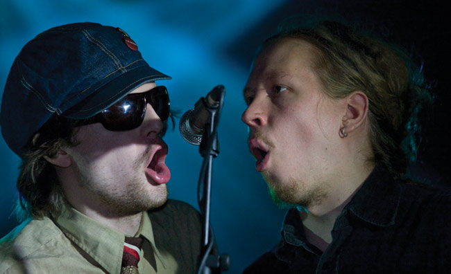 Taustalaulua
The Capital Beat
Avainsanat: The Capital Beat Kymirock Kotka Kyminsuu 