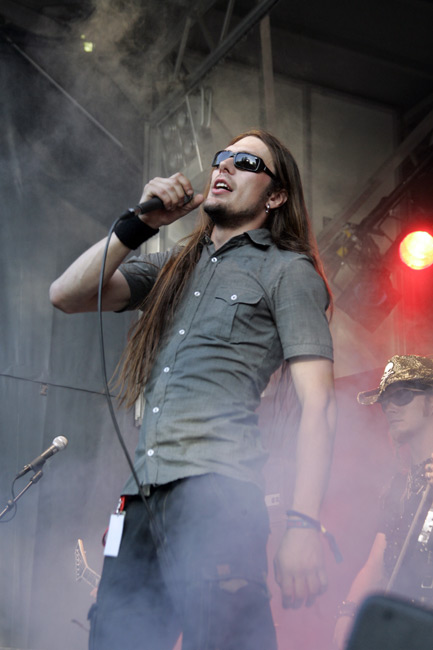 J-P
Avainsanat: Charon Juha-Pekka Leppäluoto solisti Tampere Raahe pitkätukka lasit Ride on tears
