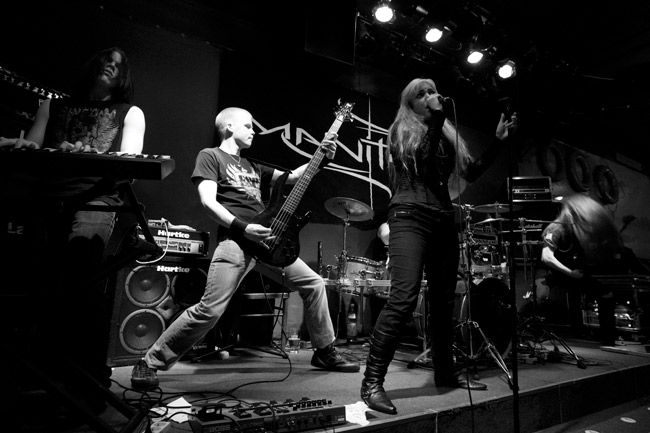 Tears of the dawn?
Crimson Sun 2008
Avainsanat: Crimson Sun Kairo Kesto-klubi Kotka Tina Jukarainen Joni Junnila Jukka Jauhiainen mv