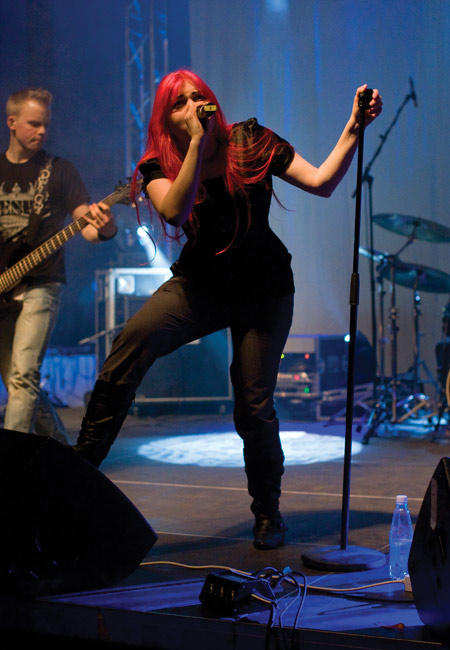The Dreamholder
Crimson Sun, Seukkarit, Kotka 2008.
Avainsanat: Crimson Sun Seukkarit Kotka Ruonalan urheiluhalli Tina Jukarainen