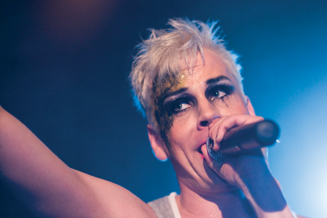 Avoimin silmin
Cristal Snow
Avainsanat: Cristal Snow Pump it up Amarillo Kouvola drag queen teatteri naamio maski meikattu silmät
