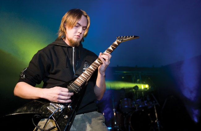 Kitaristi
Ville Nummi
Avainsanat: Cry of pain dark winter festival Kotka Karhula Ville Nummi