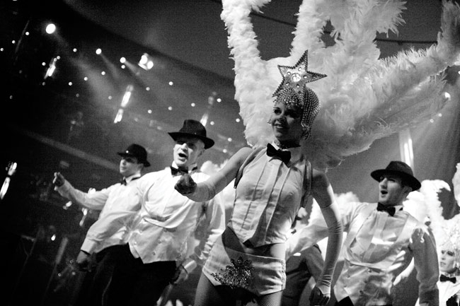 Hopeaa ja höyheniä
James Bond - Secret mission show, Baltic Princess 2009.
Avainsanat: Dance Factory Secret mission show Baltic princess tanssijatar James Bond