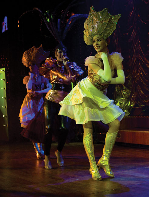 Ujo keikutus
Avainsanat: Dance Factory Secret mission show Baltic princess tanssijatar