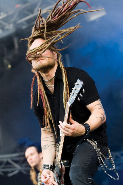 Vastatuuleen?
Avainsanat: Dark Tranquillity Mikkeli Visulahti Jurassic Rock ruotsalainen bändi tukka silmillä rastat kitaristi