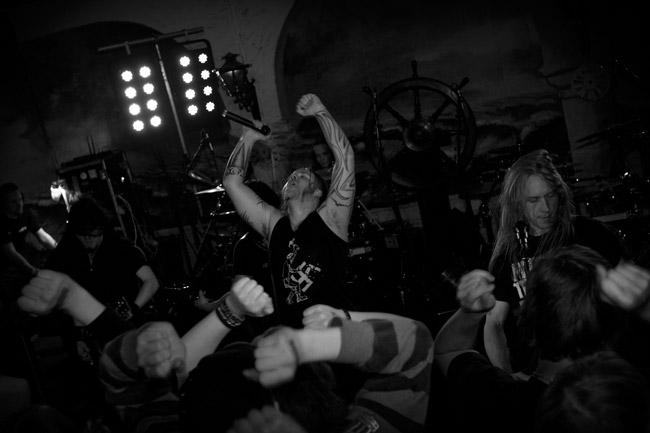 Kesto-klubilla
Dauntless, Kairo, Kotka 2009.
Avainsanat: Dauntless Kesto-klubi Kotka Kairo Ari Nieminen yleisö