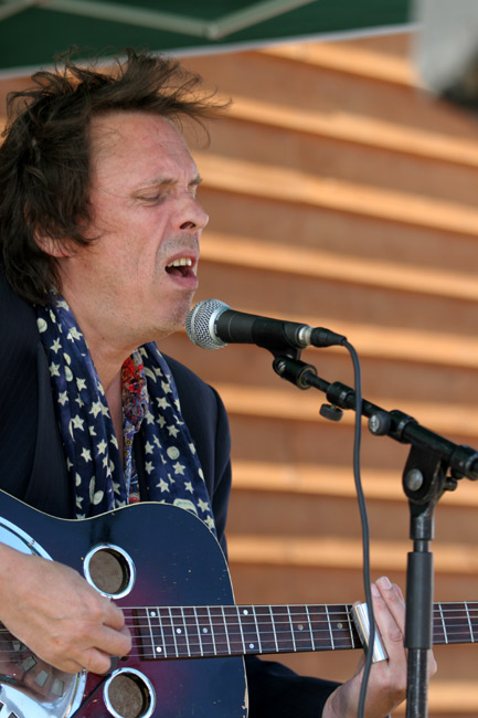 Dave
Avainsanat: Dave Lindholm blues rock anna kitaran laulaa vaan puuvenekeskus meripäivät