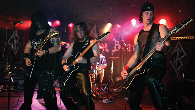 Kielimiehet
Korkealta ja kovaa
Avainsanat: Domination Black kielimiehet Kouvola Rytmikatti Dark river Teppo Heiskanen Lauri Eerola Ville Wiren Kielimiehet
Korkealta ja kovaa
Avainsanat: Domination Black kielimiehet Kouvola Rytmikatti Dark river Teppo Heiskanen Lauri Eerola Ville Wiren