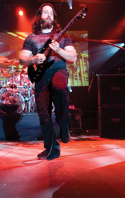 John Petrucci
Dream Theater, Helsinki, Finland 2007.
Avainsanat: Dream Theater Helsinki progressiivinen metalli progressive Helsinki astua John Petrucci John Petrucci
Dream Theater, Helsinki, Finland 2007.
Avainsanat: Dream Theater Helsinki progressiivinen metalli progressive Helsinki astua John Petrucci