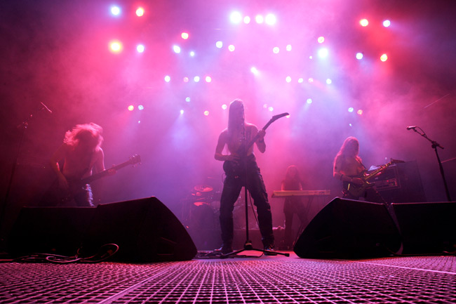 Ensiferum
Avainsanat: Ensiferum ilman paitaa Petri Lindroos Markus Toivonen Sami Hinkka Meiju Enho Janne Parviainen Ensiferum
Avainsanat: Ensiferum ilman paitaa Petri Lindroos Markus Toivonen Sami Hinkka Meiju Enho Janne Parviainen