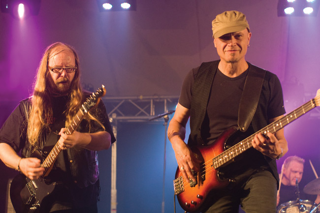 Mitä se nyt soittaa?
Avainsanat: Freud Marx Engels & Jung Kouvola Summer of rock Arto Pajukallio Harri Rantanen Markus Raivio