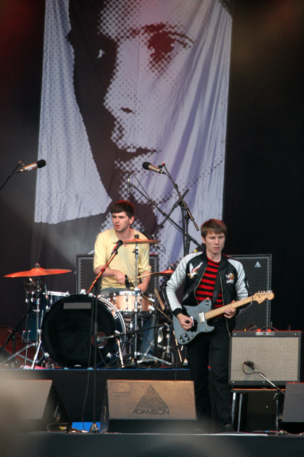 Franz ja Franz
Artisti ja artistin kasvot.
Avainsanat: Franz Ferdinand kasvot taustakangas Ankkarock Englanti UK Franz ja Franz
Artisti ja artistin kasvot.
Avainsanat: Franz Ferdinand kasvot taustakangas Ankkarock Englanti UK