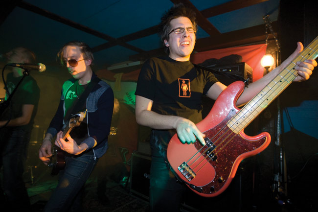 Ljokkoi rymyää
Avainsanat: Goon Sam's pub Karhula Kotka Jussi Hartonen Tatu Ljokkoi