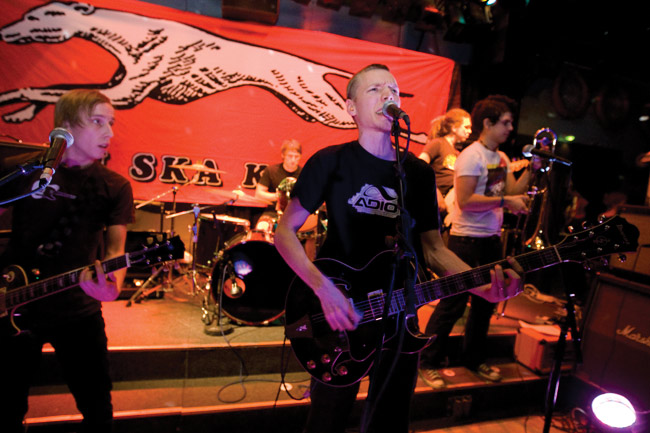 Ska
Goon 2008
Avainsanat: Goon Kairo Kesto-klubi ska vinttikoira Vilkas