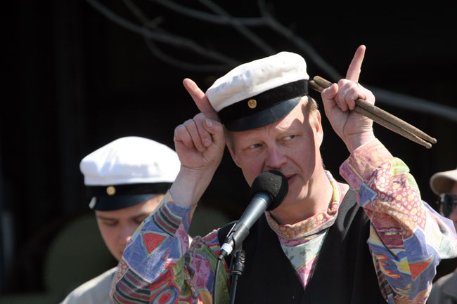 Sarvet
Avainsanat: Groover percussion band Harri Setälä ylioppilas vappu sarvet