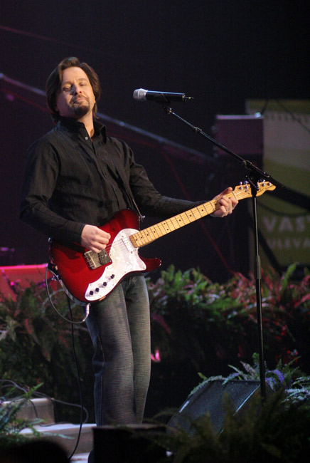 Iloinen takakeno
Avainsanat: Heikki Hela takakeno Kummeli Tää on uneton yö messukeskus ylen hyvät opettajat