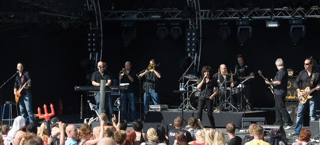 Kuka pelkää Paulaa?
Paula oli iltapäivän ensimmäinen, joka sai yleisön oikeasti elämään
Avainsanat: Himos Festival Jämsä juhannus festivaali bileet Paula Koivuniemi Kuka pelkää Paulaa Anssi Nykänen Kuka pelkää Paulaa?
Paula oli iltapäivän ensimmäinen, joka sai yleisön oikeasti elämään
Avainsanat: Himos Festival Jämsä juhannus festivaali bileet Paula Koivuniemi Kuka pelkää Paulaa Anssi Nykänen