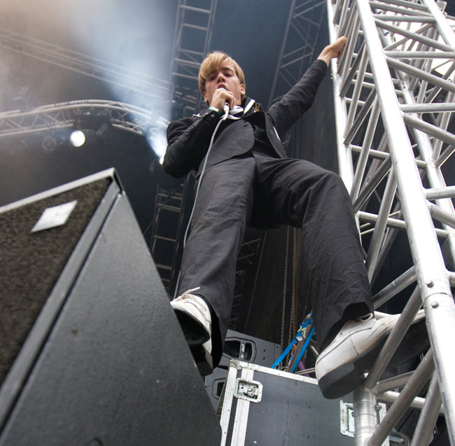 Walk idiot walk
The Hives
Avainsanat: The Hives Ankkarock Vantaa Korso ruotsi ruotsalainen koulupuku Howlin Pelle Almqvist Walk idiot walk kiivetä