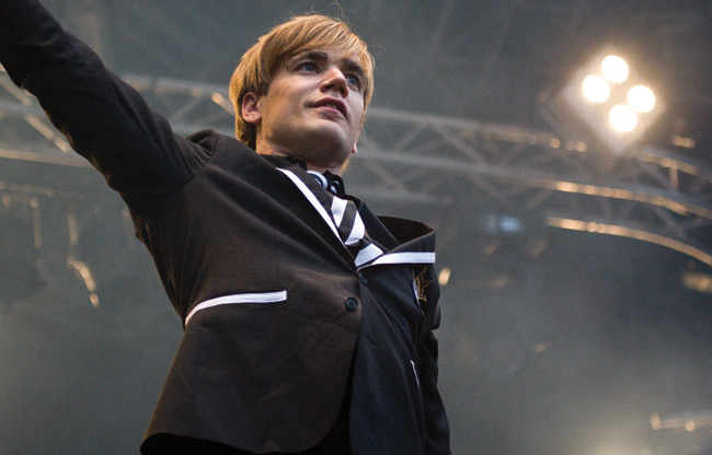 Howlin' Pelle Almqvist
The Hives, Ankkarock 2008.
Avainsanat: The Hives Ankkarock Vantaa Korso ruotsi ruotsalainen koulupuku Howlin Pelle Almqvist