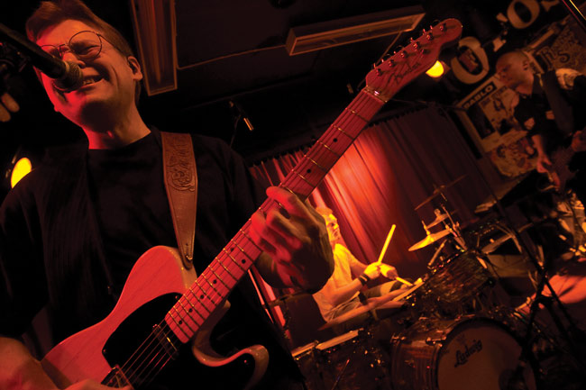 Houserockin' band
Bar Tompuri 2008
Avainsanat: Houserockin' band Hamina Bar Tompuri Hannu Partanen Mika Paakko Tony Aho